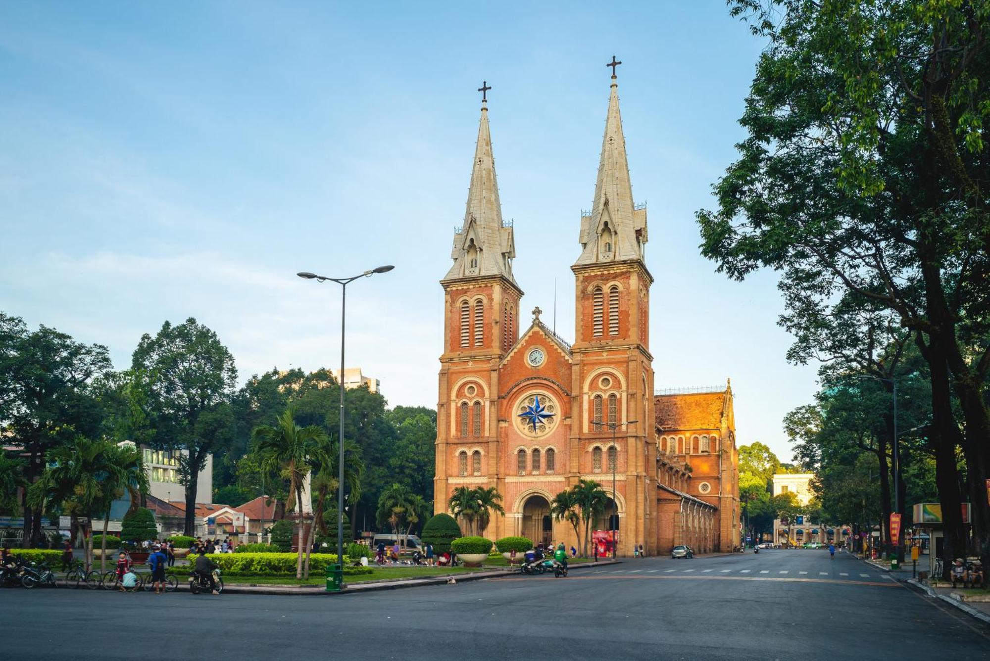 Holiday Inn & Suites Saigon Airport By Ihg Ciudad Ho Chi Minh  Exterior foto
