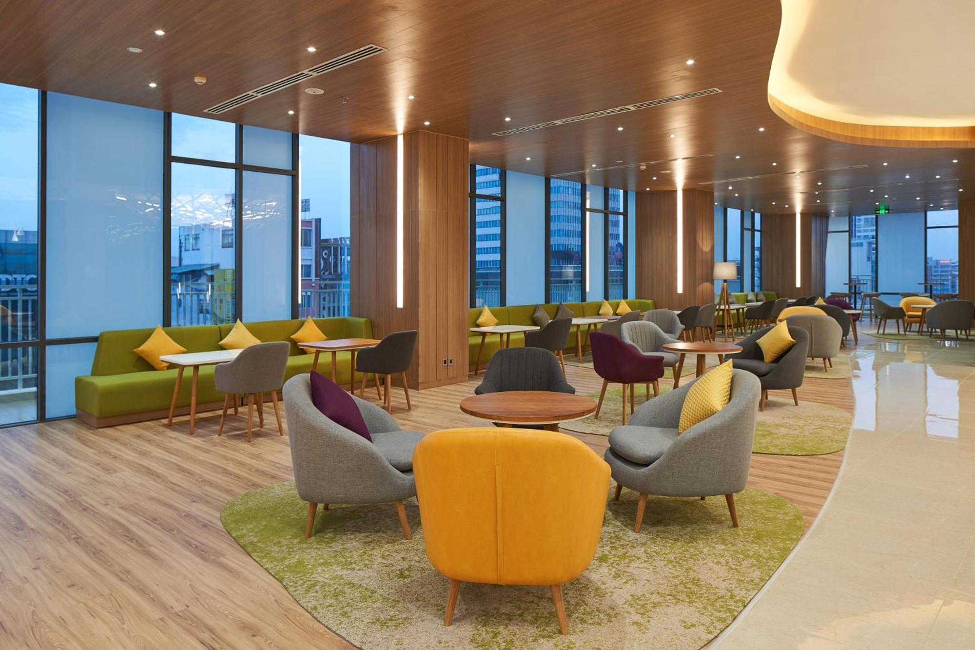Holiday Inn & Suites Saigon Airport By Ihg Ciudad Ho Chi Minh  Exterior foto